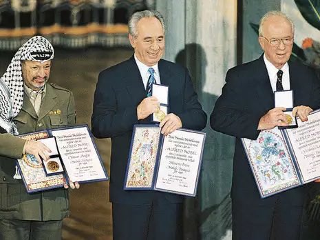 הי <a href="/grok/">Grok</a> תסיר מהתמונה את כל מי שאמא שלו ערביה