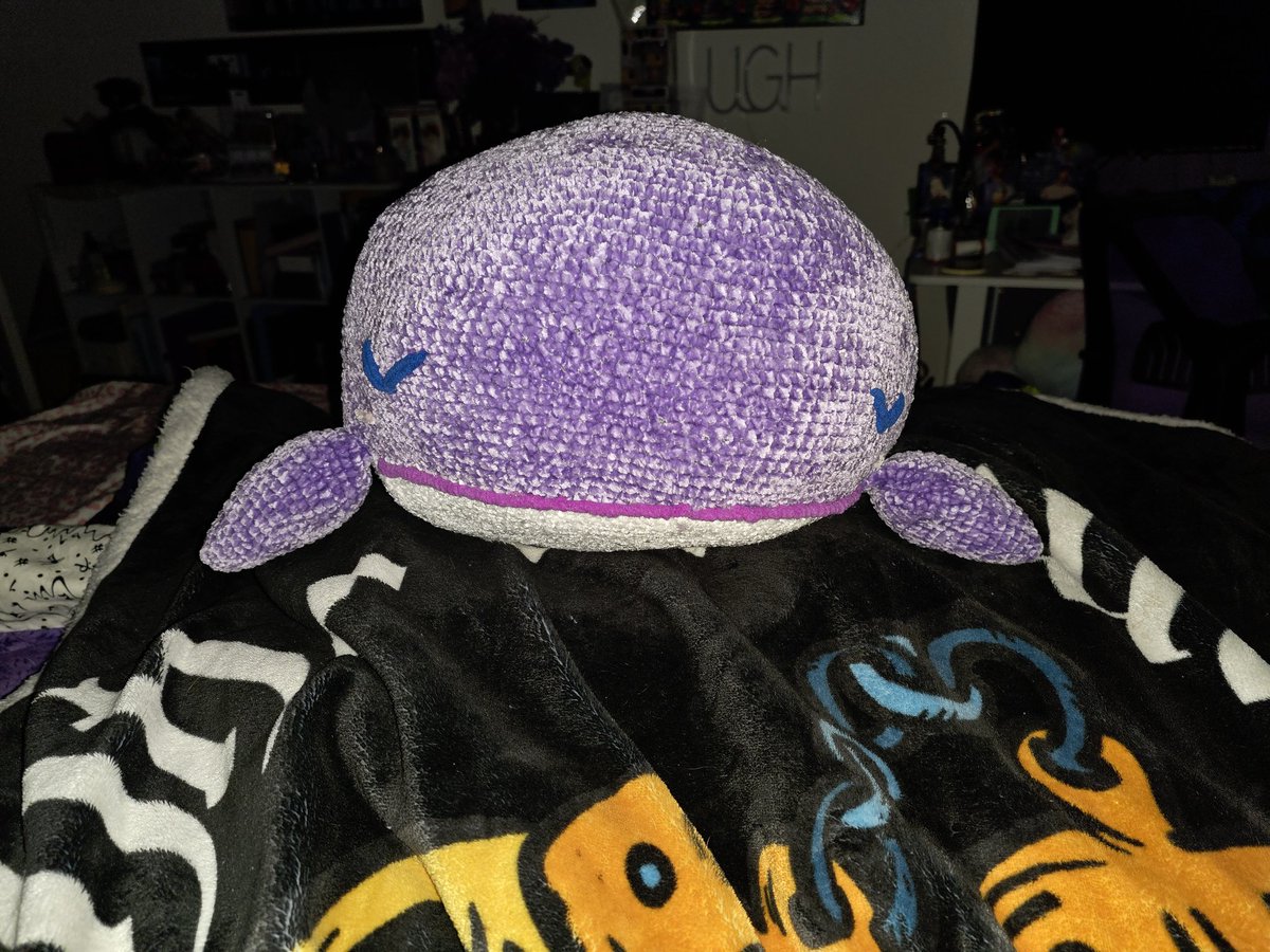 SpringDaySage95's tweet image. My son used yarn I personally selected no knowing it was so difficult to work with and made me this huge Borahae Whale he crocheted this boy by making a pattern  way bigger and he is such a great snuggle!! My son is so amazing!! I love this little big guy so much!! Borahae!!