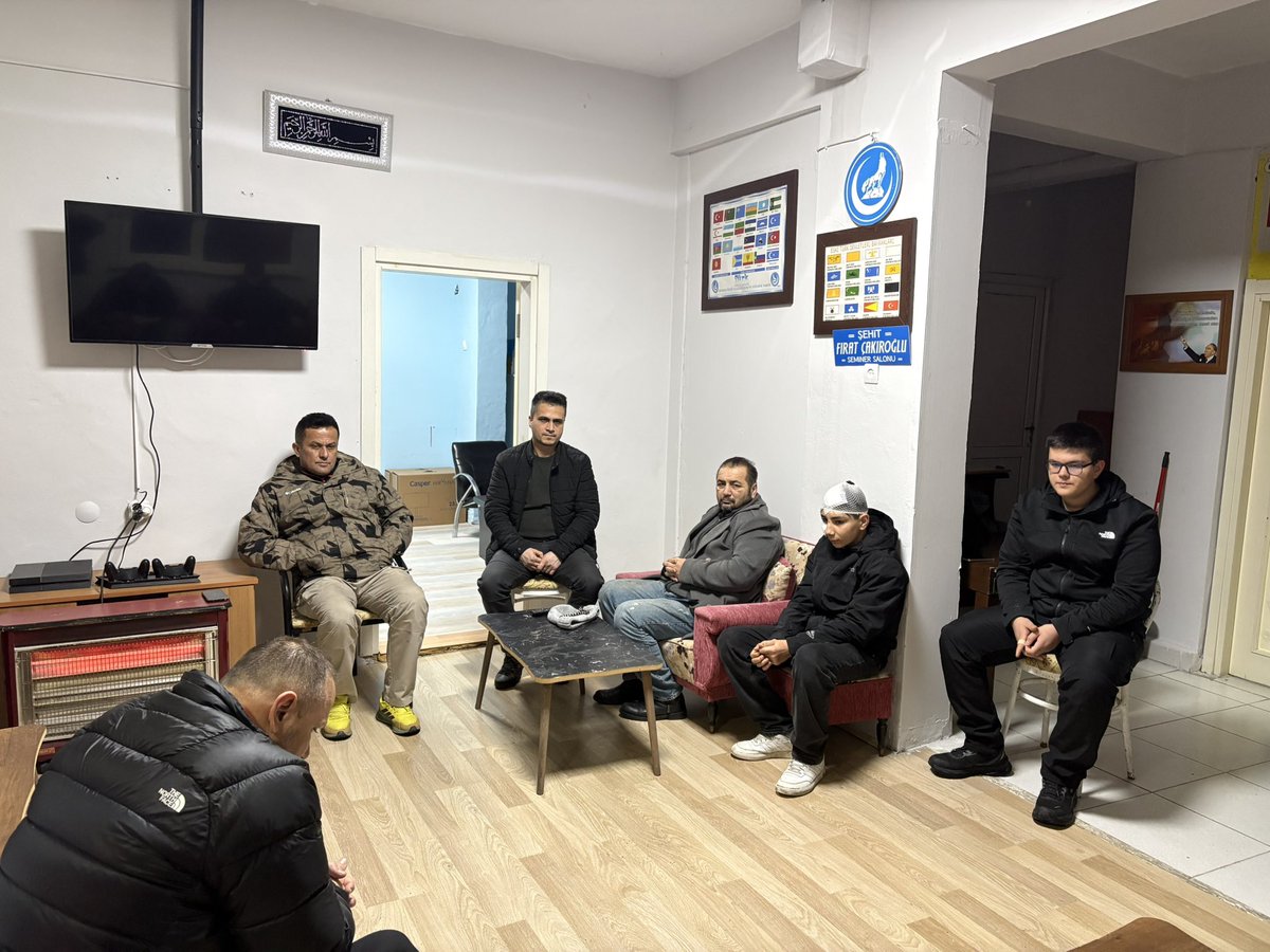 devrekocak's tweet photo. Devrek Ülkü Ocakları olarak haftalık Kuran’ı kerim tilavetimizi gerçekleştirdik https://t.co/8VfvErbbgU
