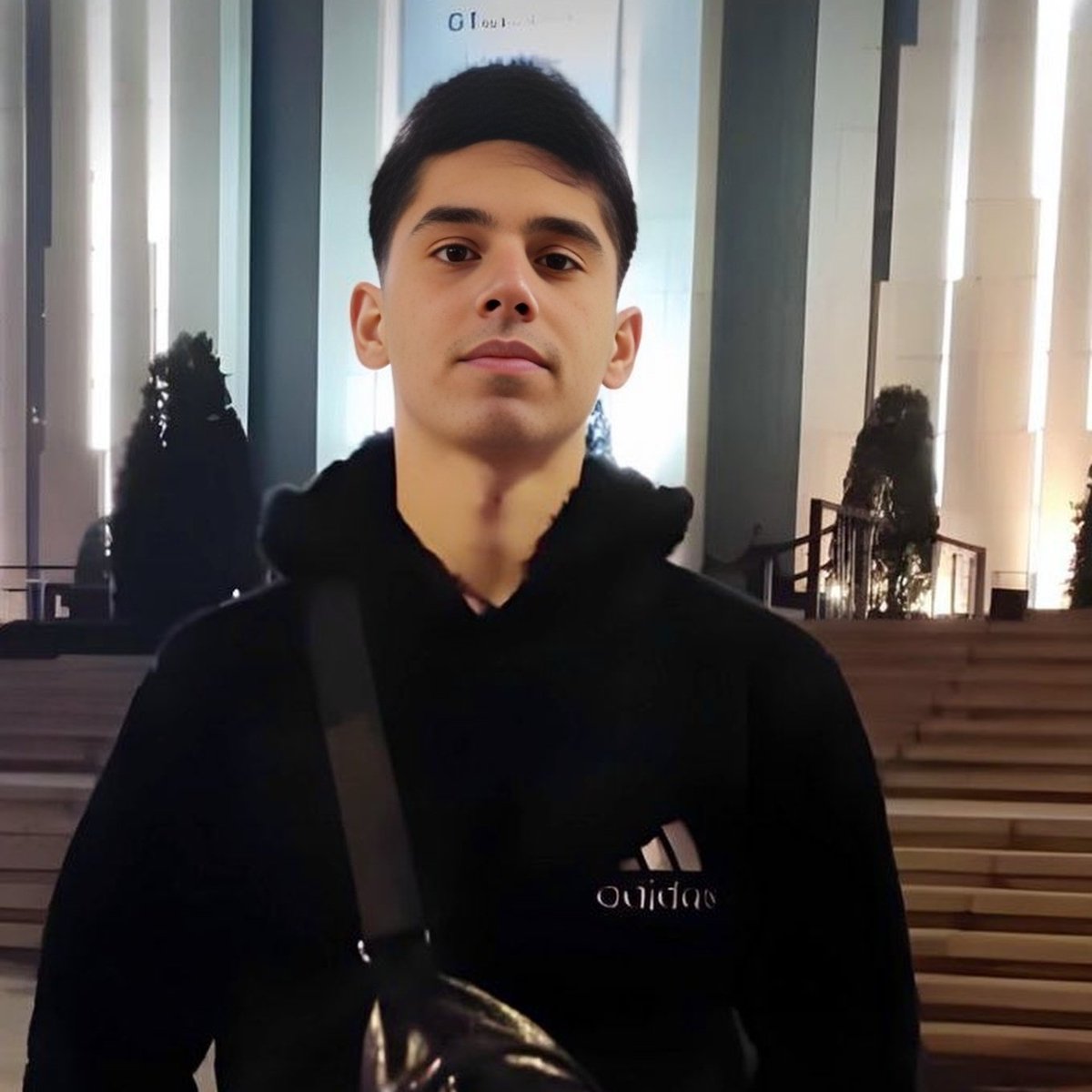 NoaMagid's tweet image. ⚠️ Amirreza Soleimani, a 17-year-old, was taken by IRGC terrorists in Tehran on January 2 - and since then there has been no information about his whereabouts or condition.

LET THE WORLD KNOW.