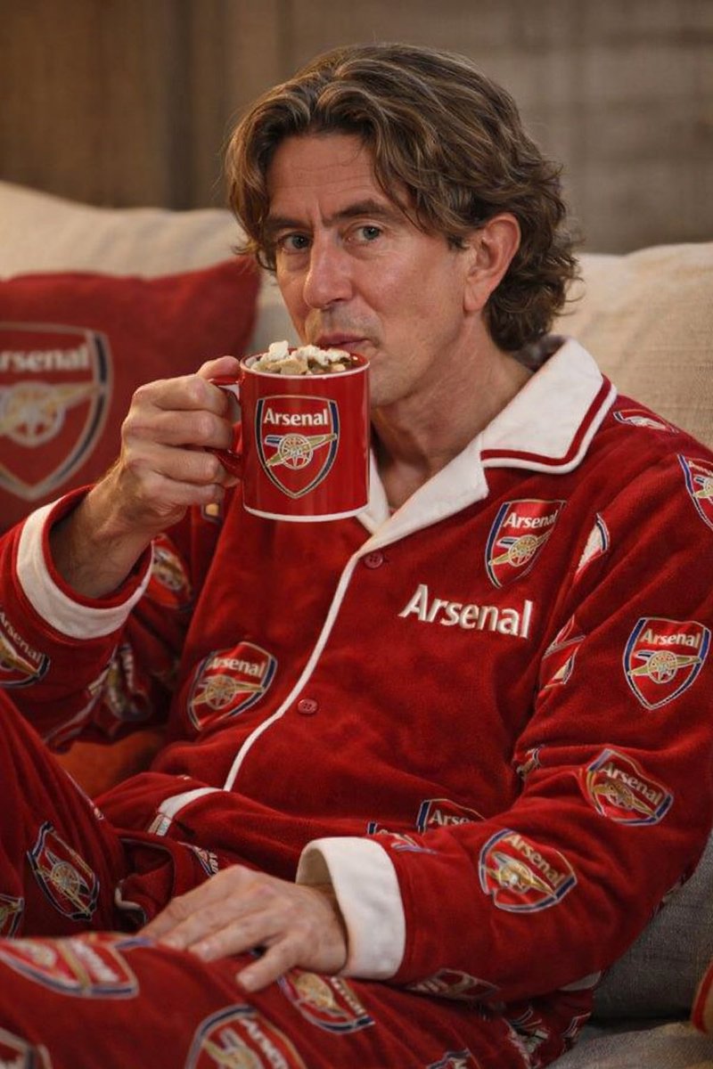 Frank says he didn't look at the pj's when he put them on last night or which mug when he made his hot chocolate