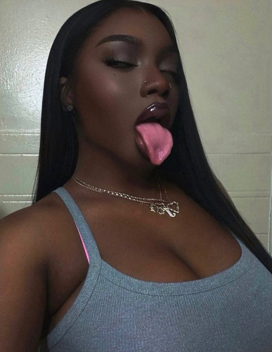 BaddGirlssOnly's tweet image. Dark skin wins