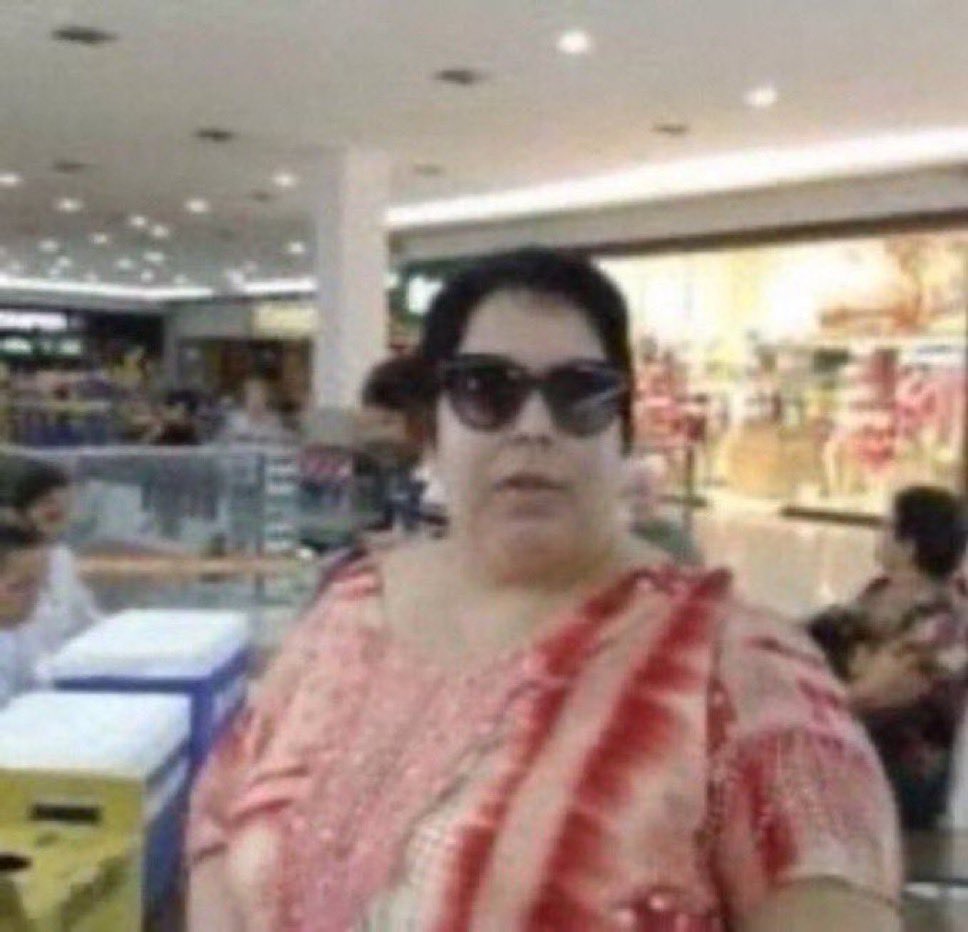 10min almoçando no riomar e já escutei na mesa do lado “pra ela que trabalha é pau né”