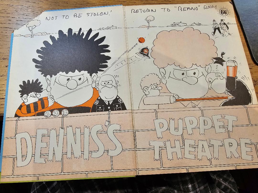 philcomics's tweet image. A 1968 Dennis the Menace book direct from the Beano Room of the DC Thomson Archive. It seems there was some mischievous inter-departmental politics back in the day... 😄