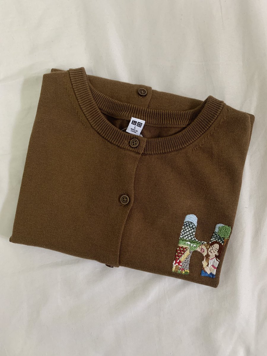 afreenhandcraft's tweet image. งานสุดท้ายของปี 2025 🥰 #เสื้อปักมือ #handcraft #embroidery #งานปัก