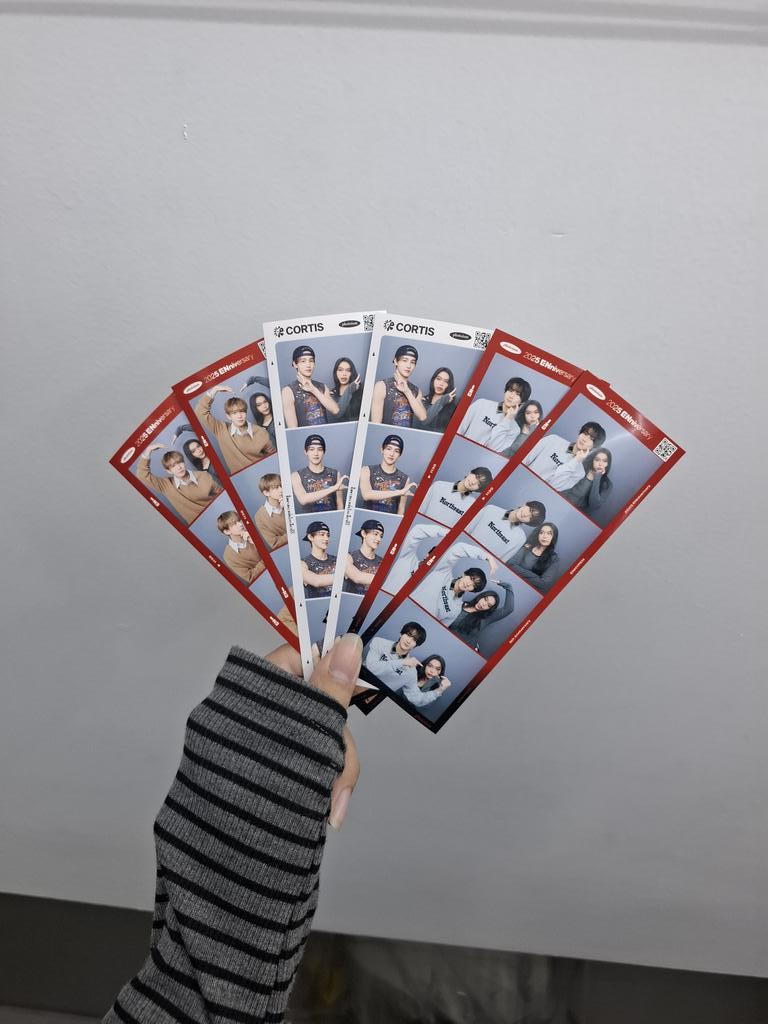 dokcing's tweet image. i luv yesterday me