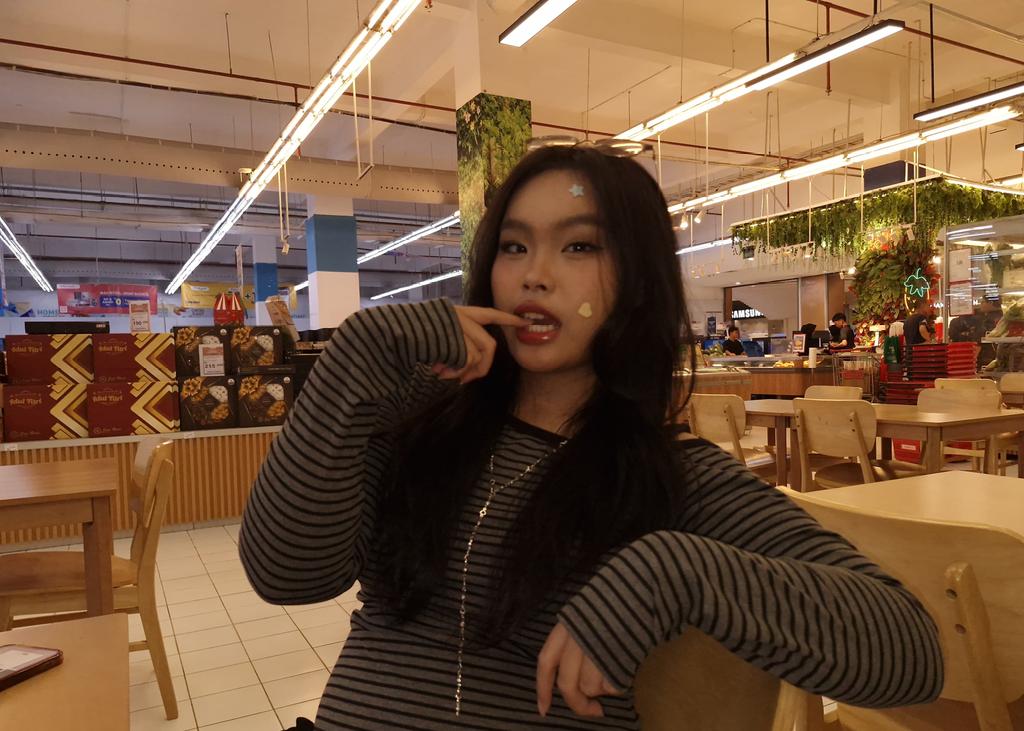 dokcing's tweet image. i luv yesterday me