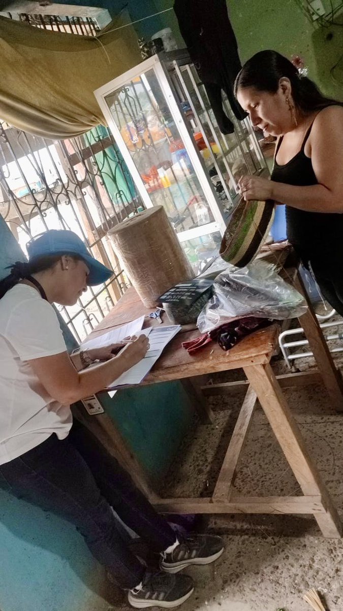 CNTinforma's tweet photo. 🔵 @CNT_EC sigue ampliando su cobertura en #SantaElena.
Por primera vez, llegamos con internet de fibra óptica a la comuna San Antonio, en Manglaralto.
Gracias a las microampliaciones, 120 familias ahora disfrutan de una conexión más rápida, estable y de mayor calidad. 🛜 https://t.co/hLRTxP0jLg