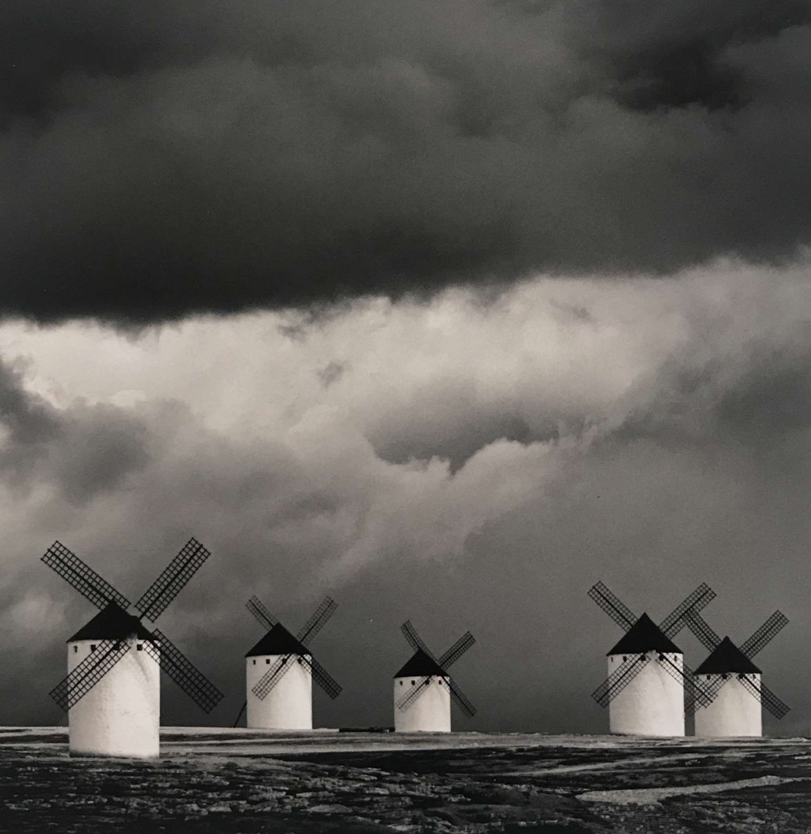 Campo de Criptana 
Spain  1996

Michael Kenna