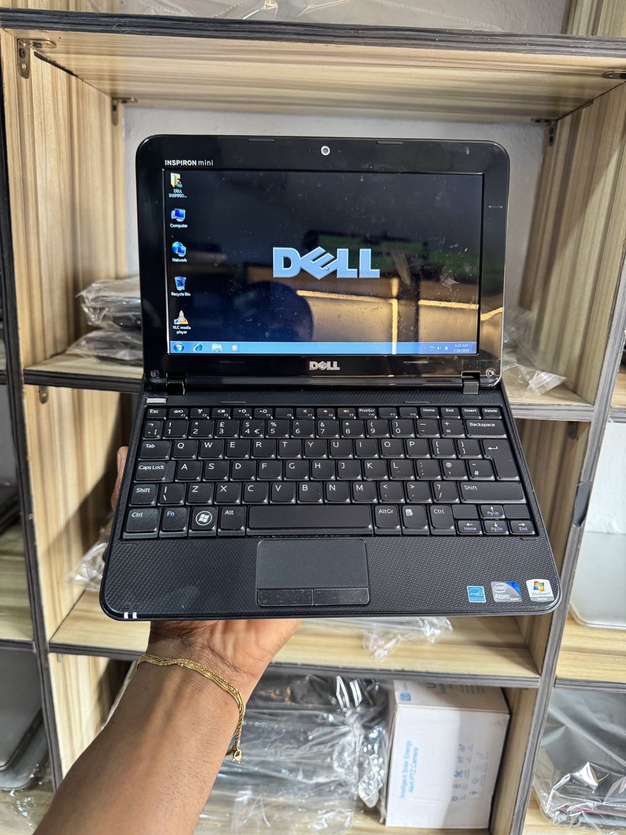 westsyd_papi's tweet photo. Neatly UK Used || Dell Inspiron Mini 1018 || Intel Atom || 250GB HDD || 2GB RAM || Excellent Battery || Windows 10 32Bit || Microsoft Office Full Package || Corel-Draw || VLC Player || Opera Mini Browser || Webcam || 70k Dm For Delivery with Lagos. https://t.co/atdhILCbFX