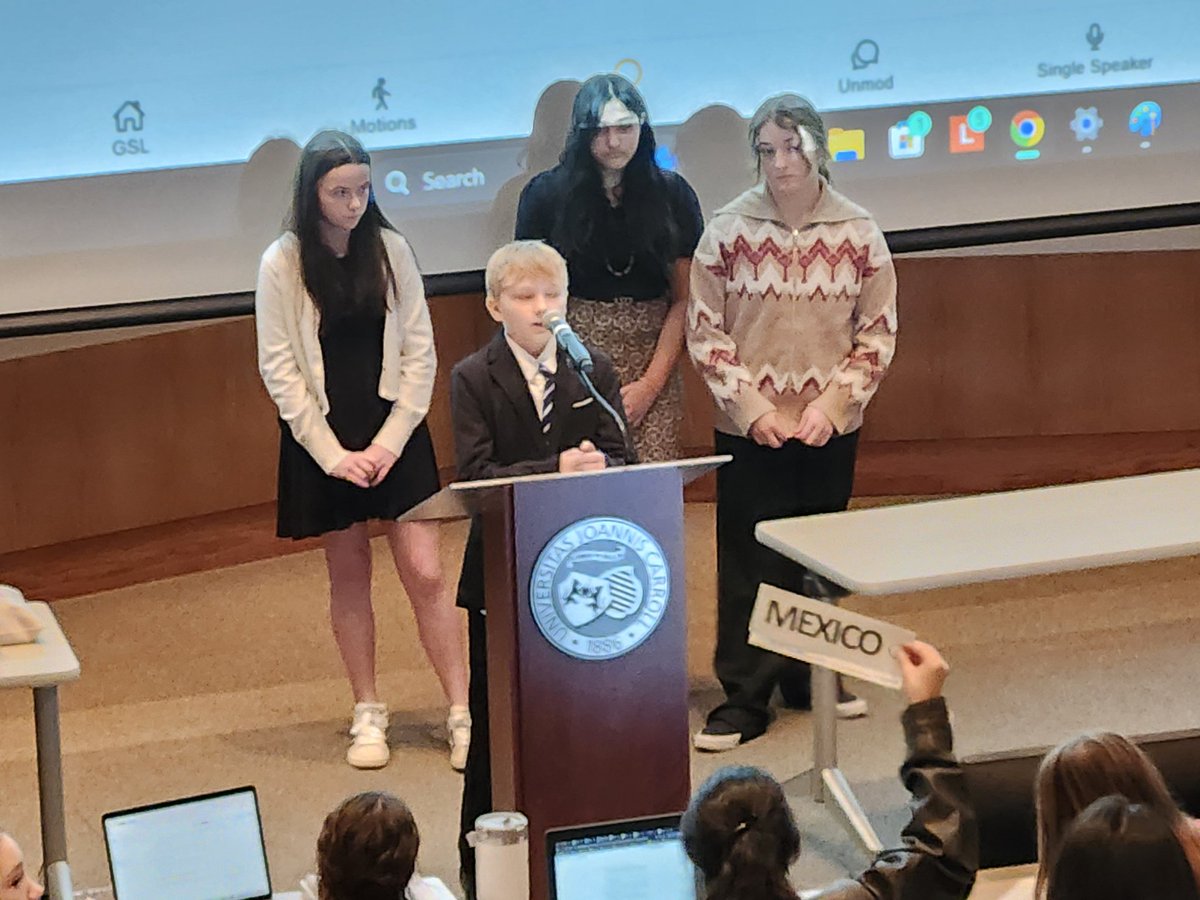 Diane Compton tweet media