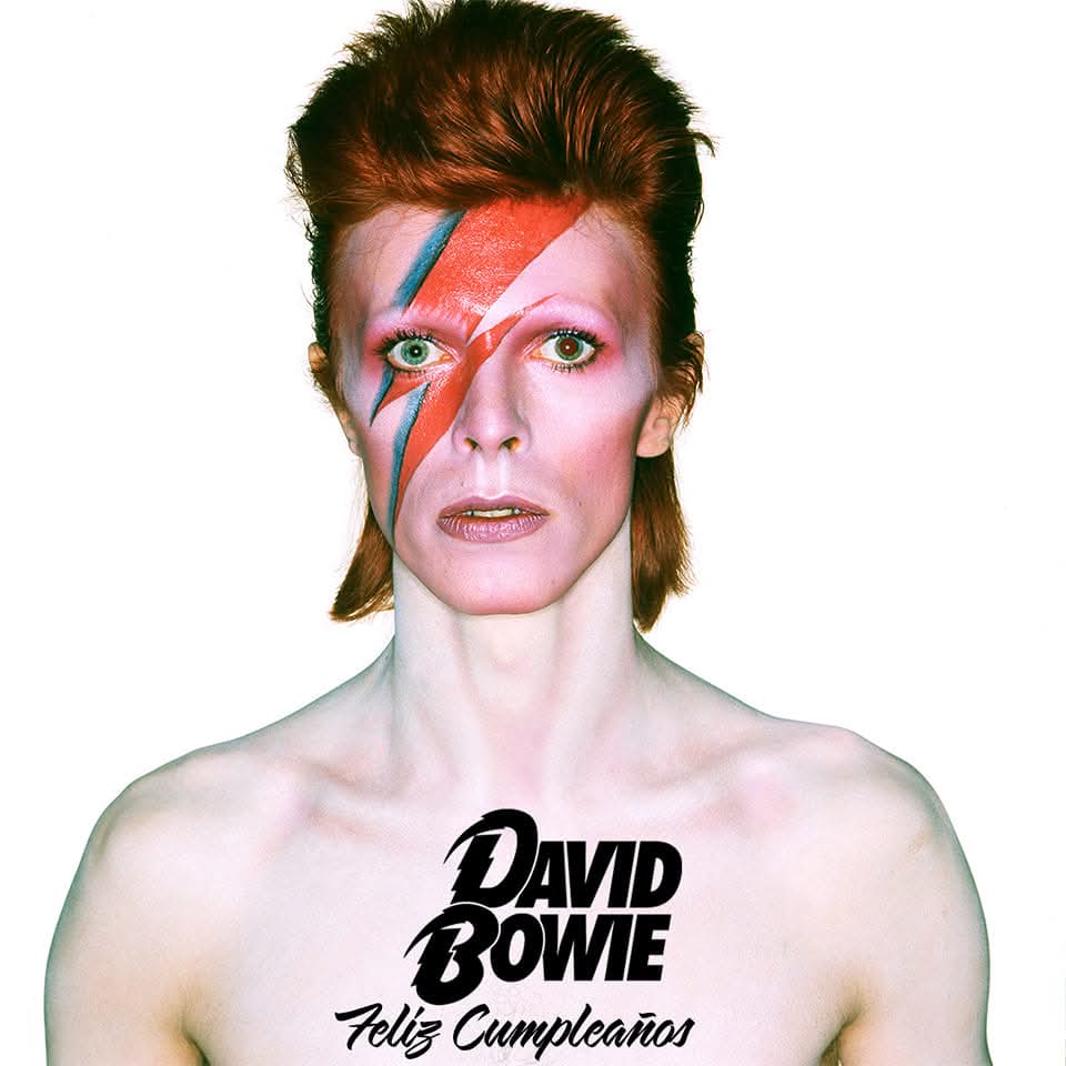 Un día como hoy 8 de enero pero de 1947 nació "El Camaleón del Rock" David Bowie Su último álbum de estudio fue Blackstar, hoy cumpliría 79 años.