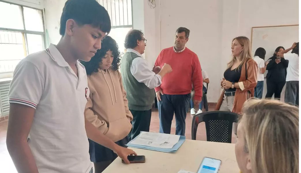 Tarjeta Estudiantil Provincial 2026: inicia el trámite de renovación para estudiantes universitarios del interior

A partir del próximo lunes 12 de enero, para los alumnos que tengan que renovar el beneficio del Boleto Gratuito del interior 

Más info 👇
salta.gob.ar/prensa/noticia…