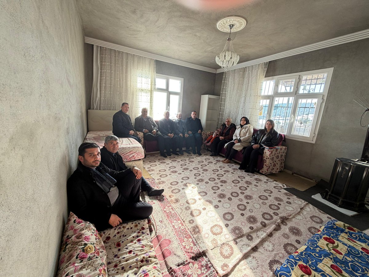 Degirmitaş ve Bakırca Mahalle Temsilcimizi ziyaret ederek mevcut durumu değerlendirerek istişarelerde bulunduk.Birlikte atılacak adımların planlamalarını yaparak hayırlara vesile olmasını diliyoruz.Samimi ev sahiplikleri için teşekkürlerimizi sunuyoruz.

<a href="/eyupkadirinan/">Eyyüp Kadir İnan</a>