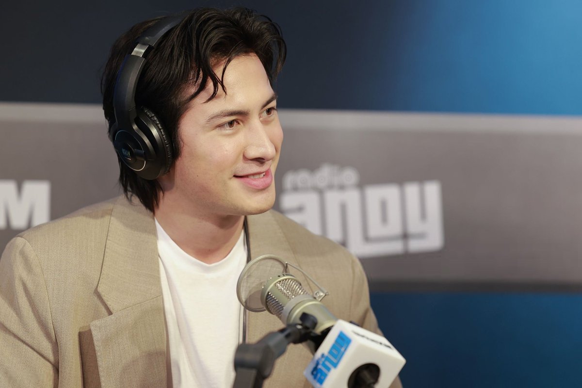 Hudson Williams on people speculating about his private life (via SiriusXM)

"You can look at whatever I said, I don't care. (...) I'm pretty chill about it. On a scale of freaking me out it's like a 2 out of 10. I'm kinda indifferent [to it] at the end of the day. There are