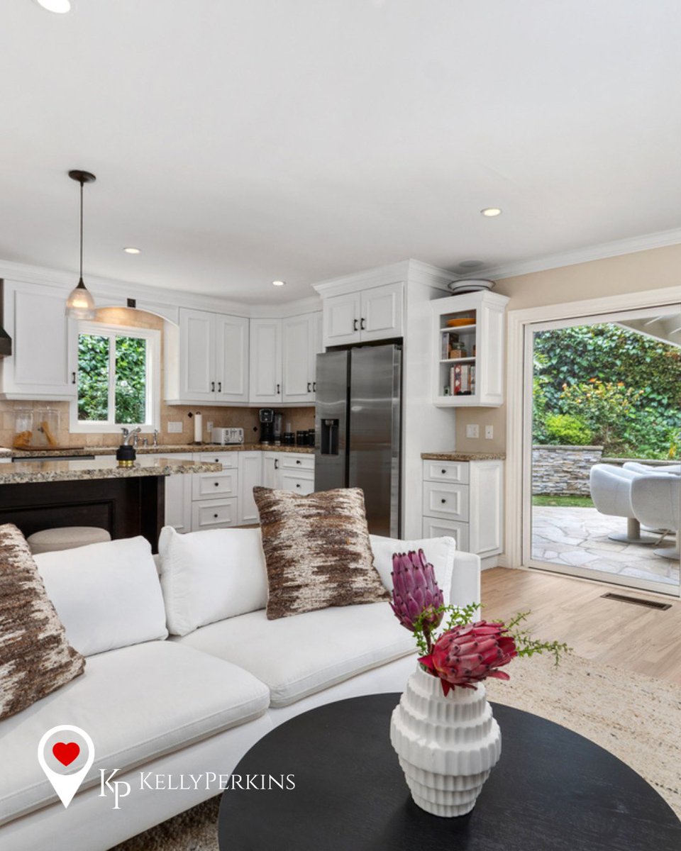 perkykell's tweet image. If you want to see what makes this property special, explore the details in my Jan newsletter through the link in bio.

And if you’re searching for opportunities others don’t see, call me for off-market opportunities.

#KellyPerkins REALTOR® | DRE 01932146 | Compass Real Estate