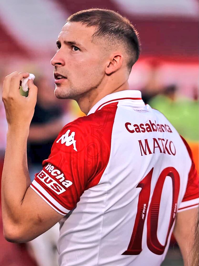 LeandroAdonio's tweet photo. La revisión médica de Matko Miljevic fue suspendida nuevamente 🏥❌️

👉 #Huracán volvió a modificar las condiciones que ya estaban acordadas.

ℹ️ Desde #Racing trabajan para alcanzar un acuerdo definitivo y evitar nuevos inconvenientes. https://t.co/FC2vZH9G9A