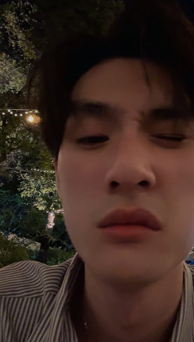 ppwincetee's tweet photo. TEE SECAKEP INI DIBILANG MIRIP ALIF CEPMEK? :) MAU NGOMONG APA JUGA UDAH GA TAU KENAPA DIINIIN BIAR GA DIAPA KALI https://t.co/x4Azzt8MsB