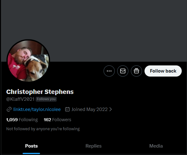 AlterdScript's tweet image. When you think you're texting a woman, this is actually what you're replying to. A creepy dude