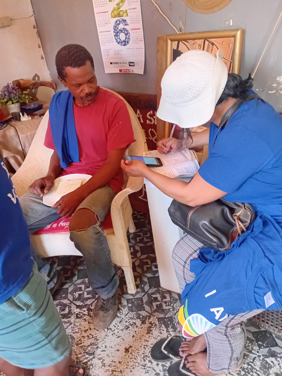 WesternCapeDA's tweet image. 📢 Mense van die lekker Langeberg Wyk 4. Is julle reg om jou kruise te maak langs die DA?

Dis tyd om agter die DA te staan en vir Daniel Baadjies te stem.

📅 Tussenverkiesing: 3 Februarie

#StemDA 🗳️