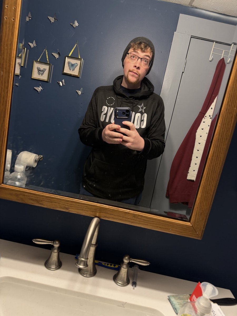 I don’t post much about my life on twitter anymore but something I’m proud to post is I’ve lost 120 pounds in 5 months! I’m down to 199.6! I haven’t seen a 1 as my first number in forever!