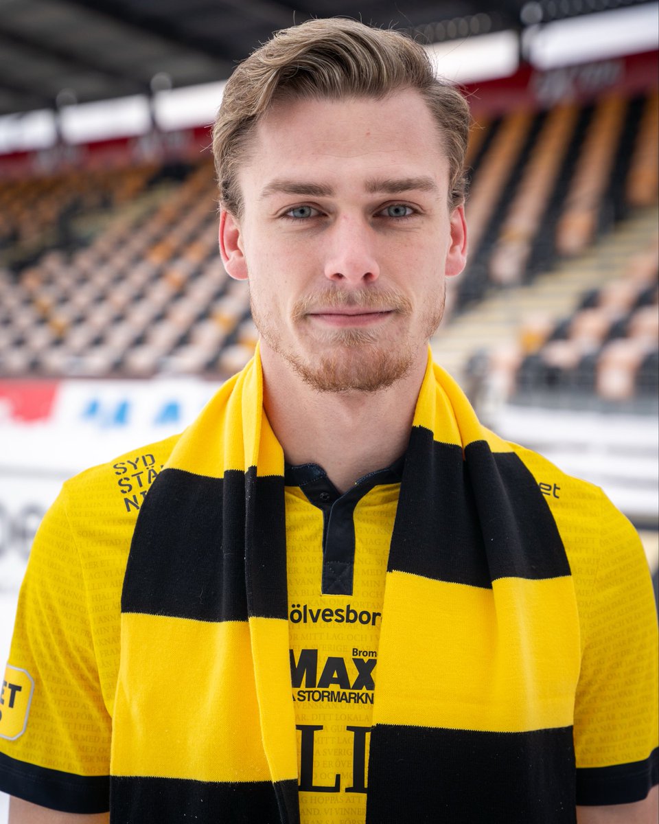 MjallbyAIFs's tweet photo. 🤝 | Mjällby AIF välkomnar Villiam Granath till föreningen. Den 27-årige mittfältaren ansluter som bosman och har skrivit på ett kontrakt som sträcker sig till sommaren 2029.

Läs mer på https://t.co/LvjSUHawO8 🔗

#MjällbyAIF #MAIF https://t.co/v4p2qVe0x3