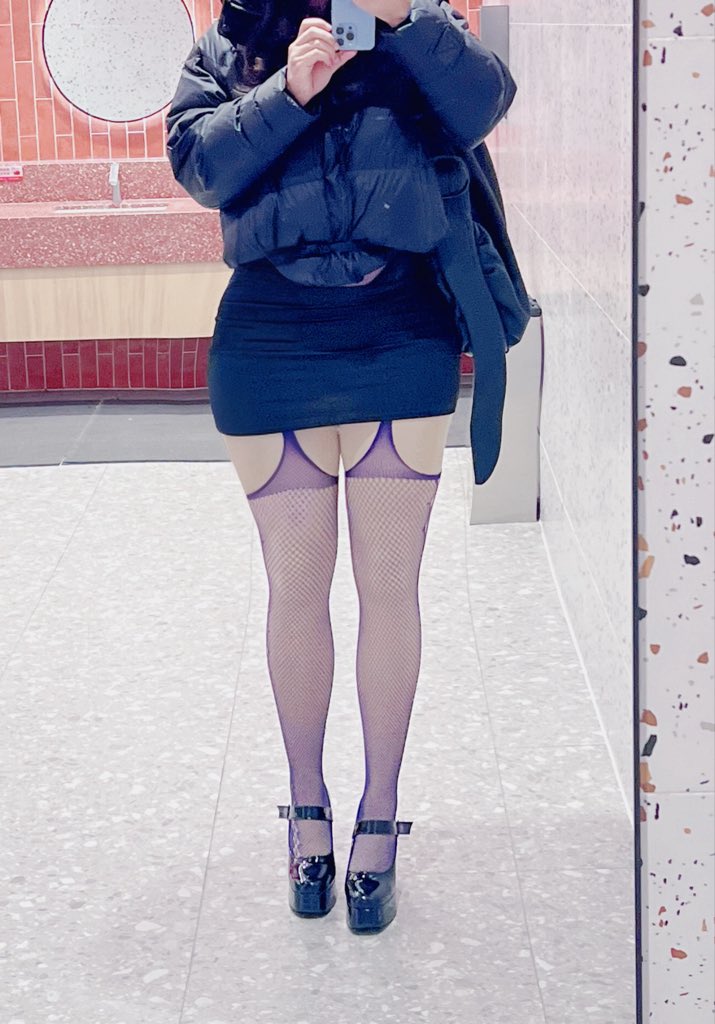 Miu73254172's tweet photo. 冬天最适合伪街了🥹
#男娘 #女装男子 #女装大佬 #CD #cd #Crossdresser #伪娘 #伪娘の日常 #高跟鞋 #丝袜 #伪街 https://t.co/YOw1hqcPIZ