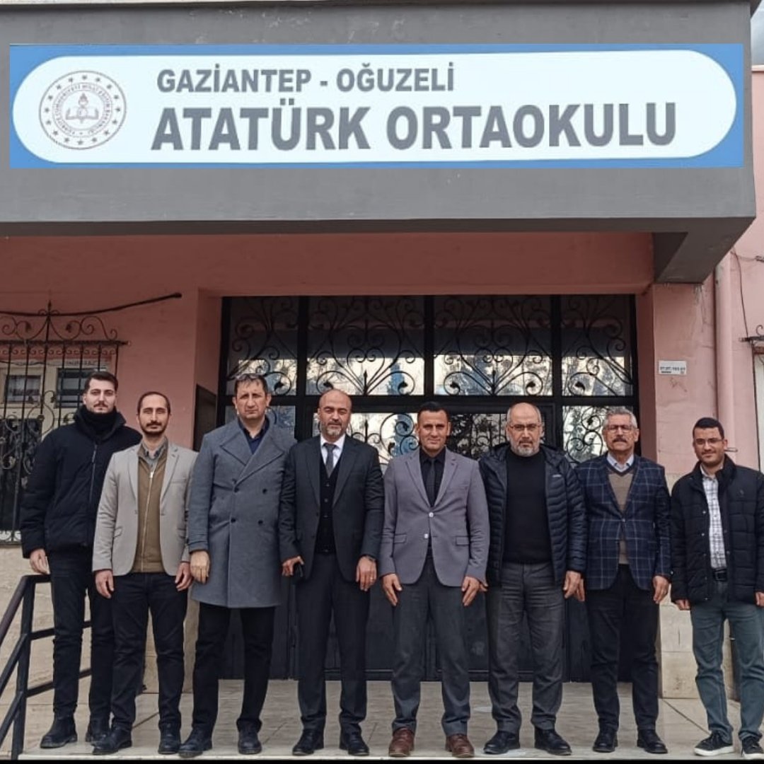 İlçe Millî Eğitim Müdürümüz Mustafa Bozgeyik, Şube Müdürlerimiz Yusuf Alçık, Bünyamin Bozkurt ve Osman Şahin ile birlikte 
📍Atatürk Ortaokulunu ziyaret ederek okulda yürütülen eğitim-öğretim faaliyetlerine ilişkin bilgi aldı.📚✨
<a href="/Gaziantep_MEM/">Gaziantep İl Millî Eğitim Müdürlüğü</a>
<a href="/Dr_Onderarpaci/">Dr. Önder ARPACI</a> 
<a href="/MustafaBozgyk27/">Mustafa Bozgeyik</a>