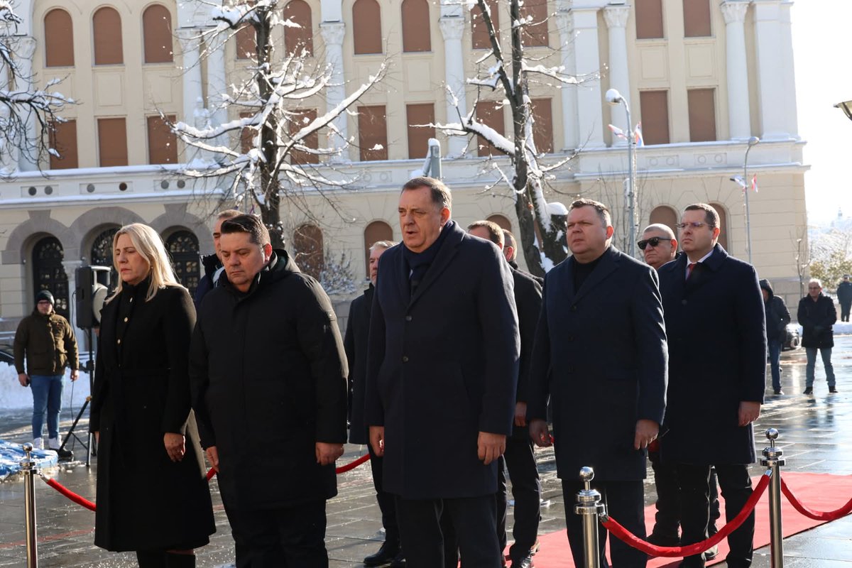 Нека је вјечна слава херојима палим за слободу!