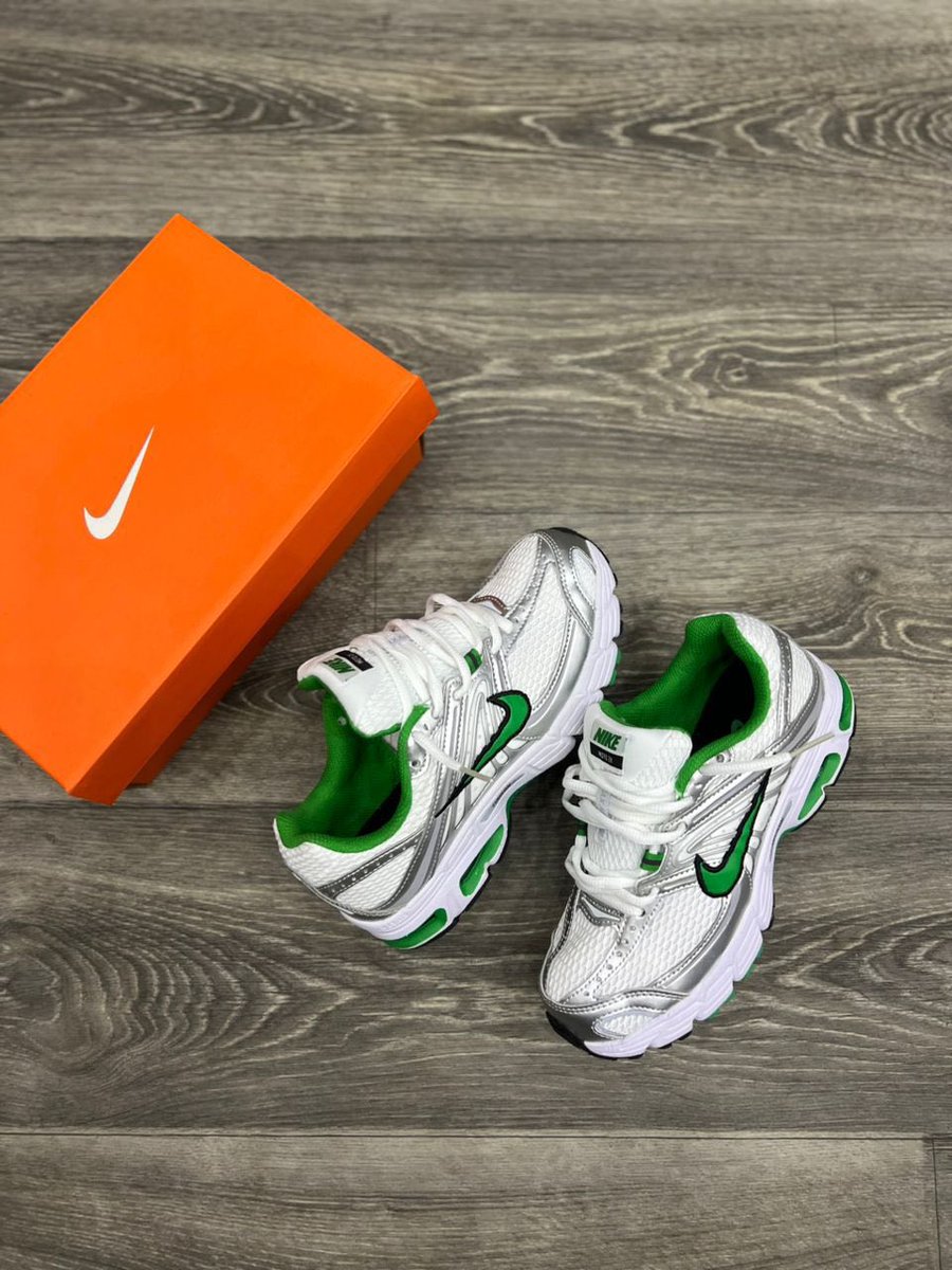 CaminoTV's tweet image. le mélange de nike et asics en promo à 77€ au lieu de 130€

chck.me/tvpF