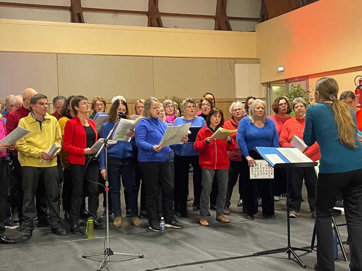 edevalroger's tweet image. Très belle cérémonie de #Vœux à Clairoix. Bravo à mon ami Laurent Portebois et à l’ensemble de l’équipe municipale pour avoir, comme chaque année, su créer une ambiance chaleureuse et conviviale.