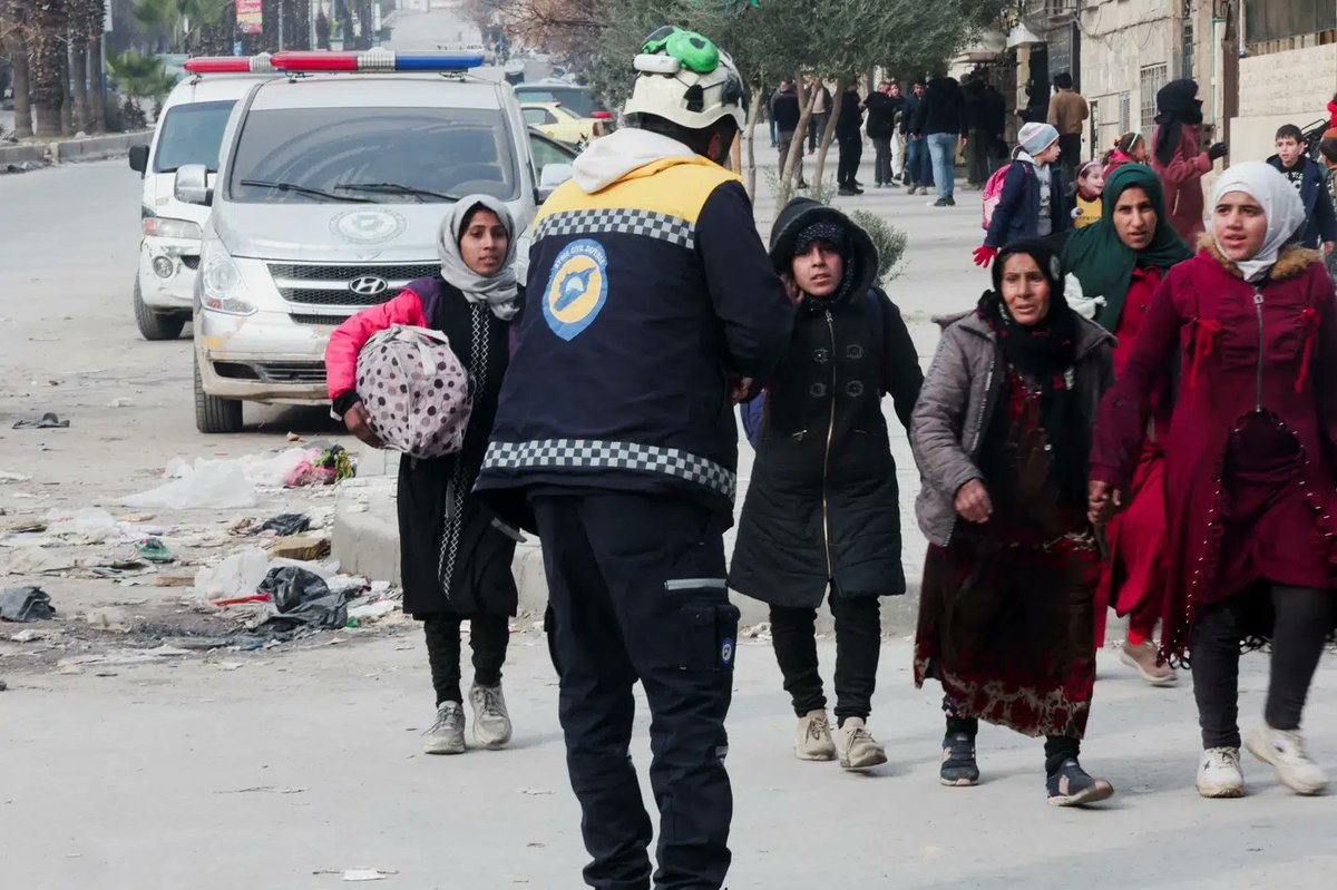 Civile får besked på at flygte fra kurdiske områder i syrisk by bt.dk/udland/civile-…