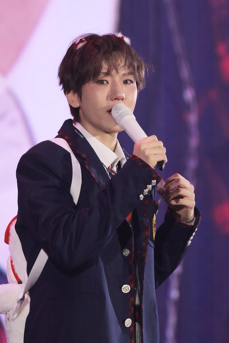 lovelight5652's tweet photo. 260104 ｜BAEKHYUN WORLD TOUR <Reverie[dot]> in Seoul 

백현아🥲🥹

#백현 #BAEKHYUN #ベクヒョン #边伯贤 @B_hundred_Hyun @BAEKHYUN_INB100 https://t.co/uPPTUW759H