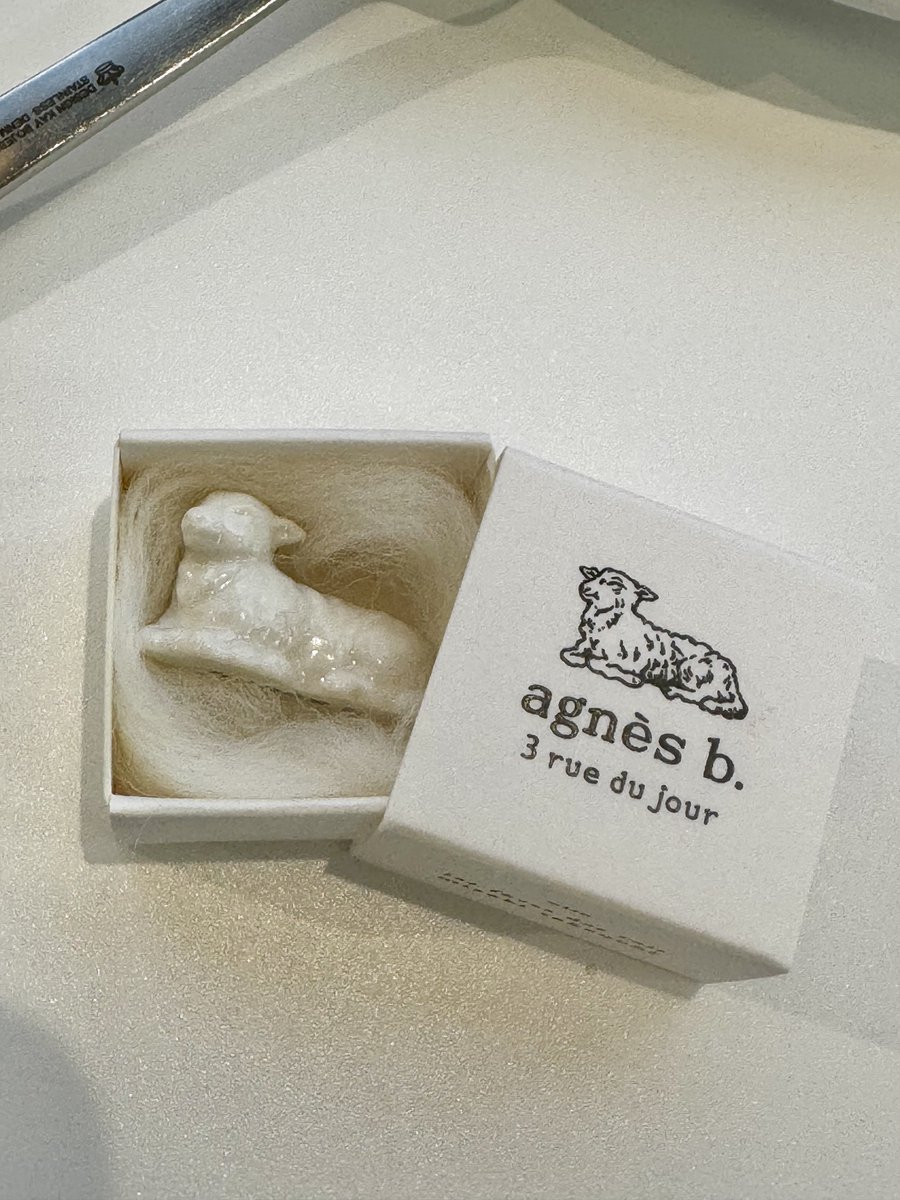 フェーヴ misaki takeuchi アニエスb agnes b. フェーブ 先日購入したagnes b. CAFE✖️フェーヴ作家misaki takeuch様の限定