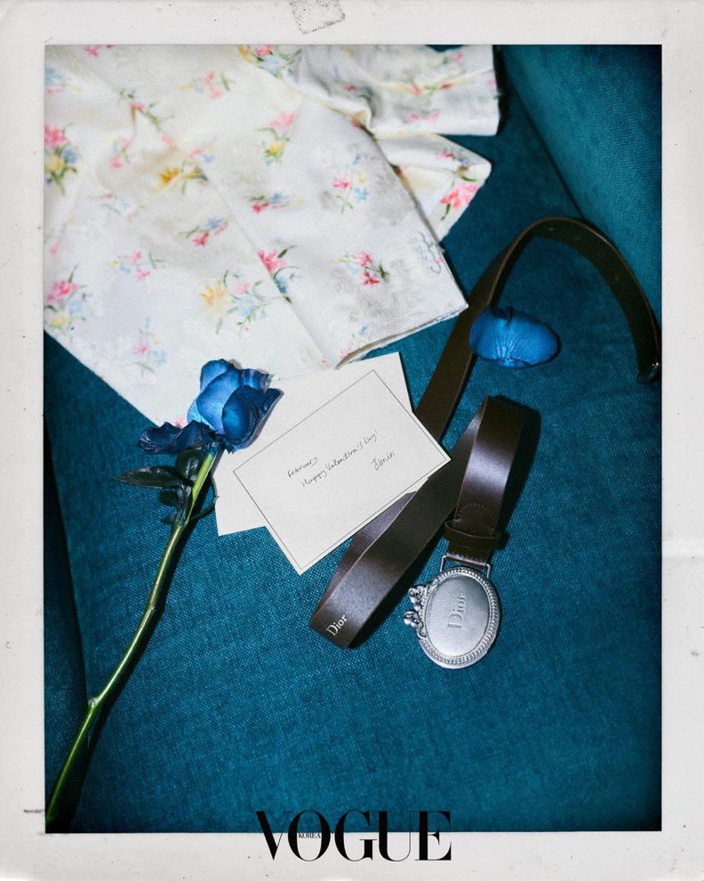 BTSGJimin1's tweet image. Jimin will be on the cover of  @voguemagazine Korea for the Valentine’s Day 💘 edition!!!

As a Jimin lover, this is seriously the best gift for me in my birthday month 😭🎁

Two days after my B day which is on the 12th of Feb

Vogue Korea posted about him twice on their story…