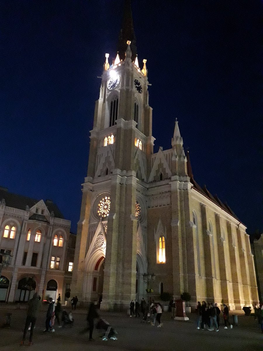 Neki maloumnici su ovo hteli da spale 

Na Božić!

U Novom Sadu!

Seme vam se zatrlo, bagro radikalska!!! Znate kad će ono vaše žvalavo govno da prošeta Novim Sadom?! KAD NA QURTZU NIKNE NOKAT!! E, tad...