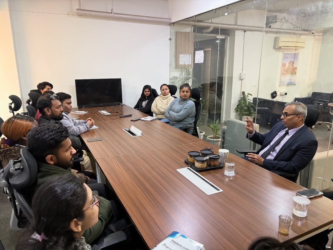 vaidamh's tweet image. Today, we were honored to host Dr. Piyush Kumar Agarwal, Director &amp;amp; Head – Department of Surgical Oncology at Shalby Sanar, for an insightful doctor session.

We look forward to many more such sessions in the future.

#doctorsession #shalbyhospital #drpiyushkumaragrawal