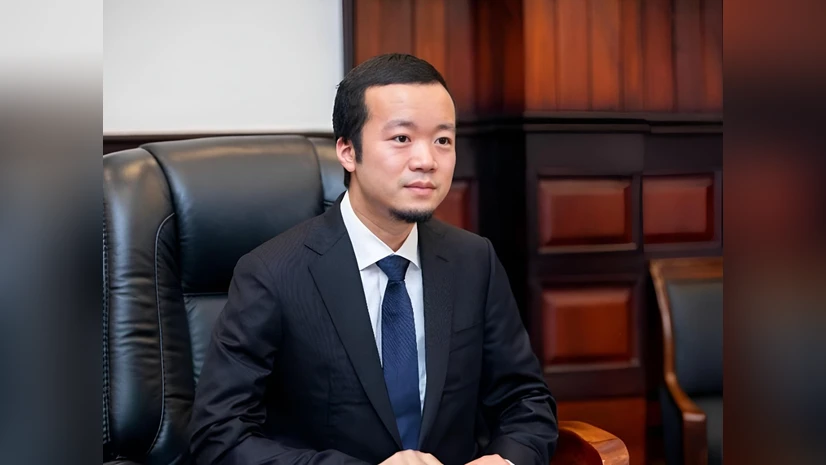 0xsunZero's tweet image. #太子控股集团 董事长 #陈志 及另外两名中国公民已于周二被逮捕并遣送回中国

近年来，诈骗园区在东南亚迅速蔓延，通过诱骗受害者参与虚假的投资项目进行诈骗。联合国毒品和犯罪问题办公室（UNODC）估计，2023 年全球诈骗受害者损失金额在 180 亿—370 亿美元之间

美国检方于去年 10…