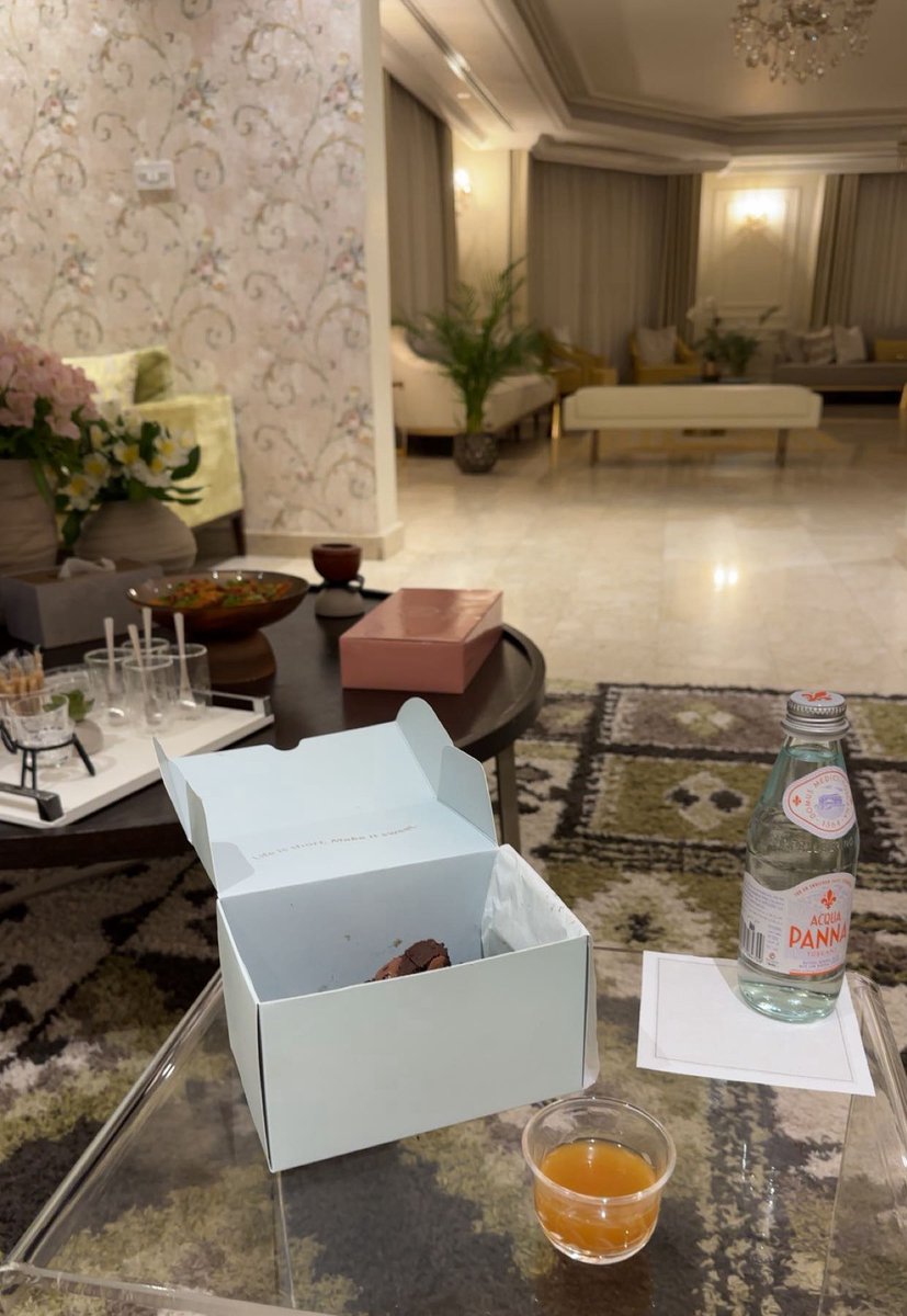 كوب قهوه بعنوان :
على ضاحك المبسم مساا الرضا واللين
من اليوم لآخر يوم.. محسوب في عمري