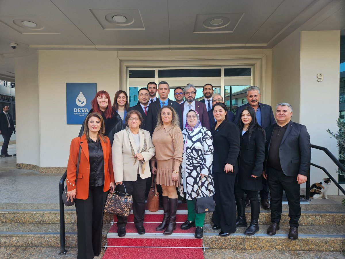 Genel Başkanımız Sn. Ali BABACAN ile Genel Merkezimizde bir araya geldik. Bizleri kabulü, Keyifli ve verimli geçen iştişareleri için kendisine teşekkürlerimizi sunarız💦
<a href="/KadirAbbasioglu/">Kadir Abbasioğlu</a> <a href="/kocaeliyedeva41/">DEVA Partisi Kocaeli İl Başkanlığı</a> <a href="/devapartisi/">DEVA Partisi</a> <a href="/alibabacan/">Ali Babacan</a>