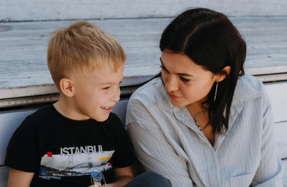 Terminada la #Navidad, empezamos el curso político recordando la primera #demanda familiar para el #Año2026: 
👶 Ampliar hasta los 6 años la deducción por hijo de 0 a 3, un avance, asumible, hasta lograr la prestación universal para menores de 18 años: familiasnumerosas.org/noticias-de-la…