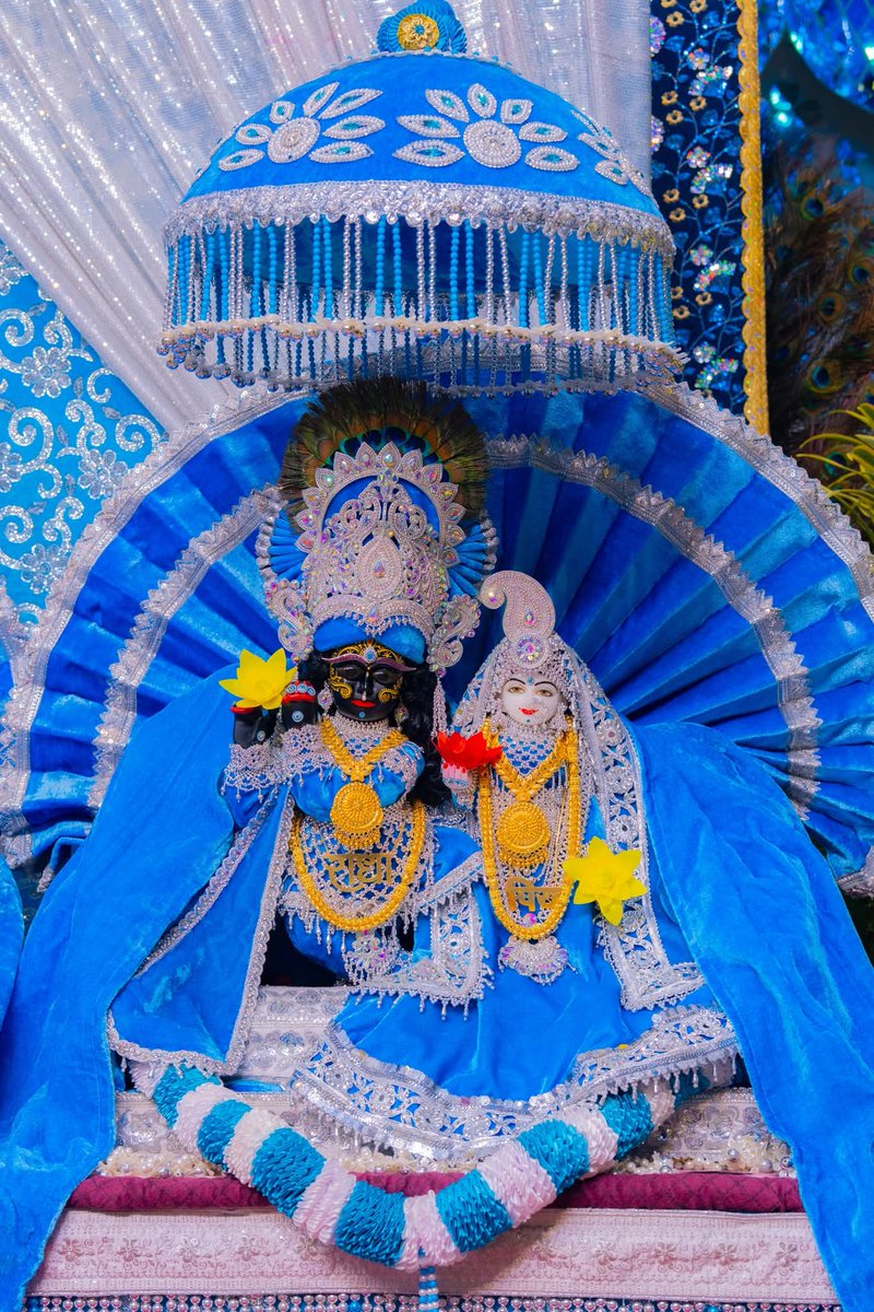RadhaMarg's tweet photo. लाड़ले ठाकुर श्री राधा पिय जू महाराज 🌼 https://t.co/0GQ5zqUAlz