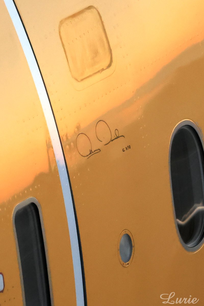 ✈️C-3PO機と直筆サイン✈️ 2026/1/8 スター・ウォーズのC-3PO役の