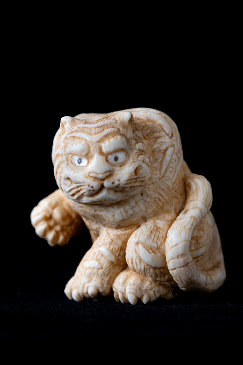 なんと！かわいく威厳のある根付じゃ