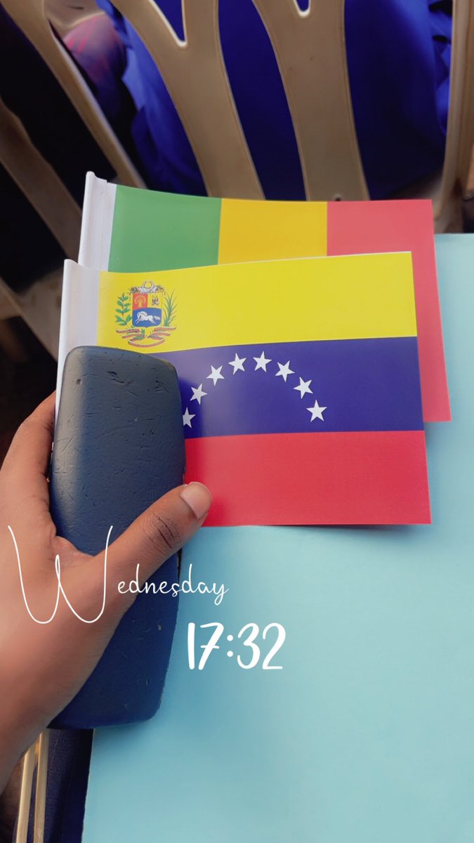 President_Diop's tweet photo. En qualité de jeune leader, j'ai répondu présent à l'invitation de l'ambassade du Venezuela au Mali, qui a organisé en fin d’après-midi une conférence de presse animée par Son Excellence M. Elio Colmenares, ambassadeur du Venezuela au Mali. 🙏🏾🇲🇱🇻🇪🤝🏾 https://t.co/3x7y7Rhj1G