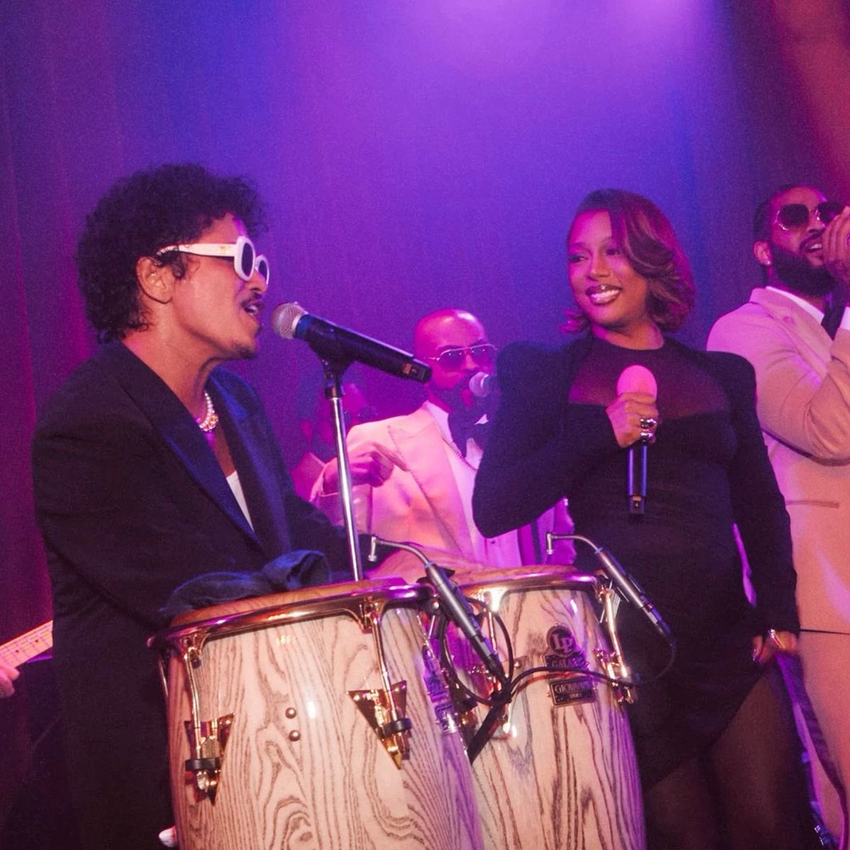 VictorianStats's tweet image. Victoria Monét has just announced that she is joining Bruno Mars on The Romantic Tour in Europe this summer! 🤎🌹

Presale is now live and general tickets will be on sale 1/15 at 12pm local time

Sign Up for Presale tickets here:
signup.ticketmaster.com/brunomars?fbcl…