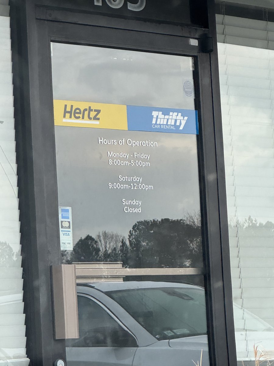 allieann45's tweet photo. Hey ⁦@Hertz⁩, this location is supposed to open at 8, it’s 8:22 and people are waiting outside. I see why this location has 1.1 star reviews 🙃😂. https://t.co/s2T7g3b910