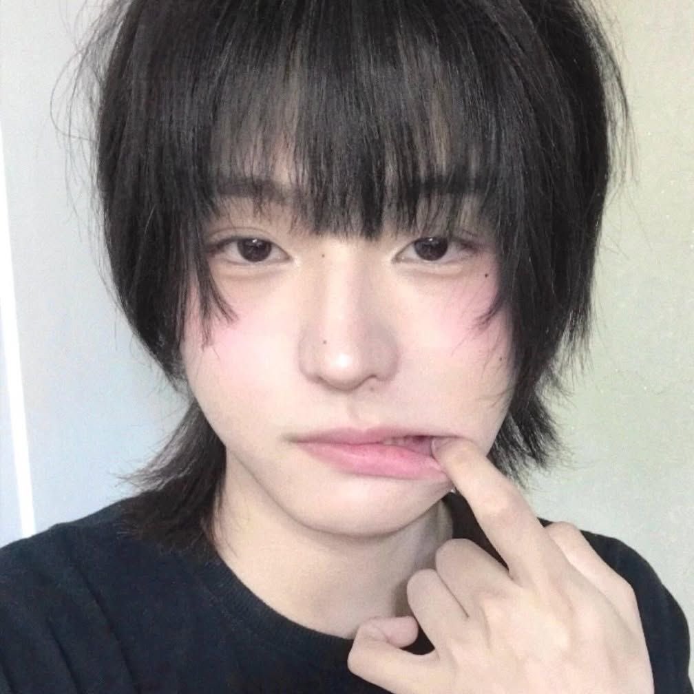uwuheeju's tweet photo. how to be him https://t.co/ddSWFQssiX
