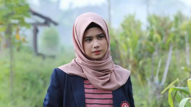 HabisNontonFilm's tweet photo. Tissa Biani membintangi 3 dari 4 besar film Indonesia terlaris sepanjang masa 👏🏻 https://t.co/zXG32TDrbA
