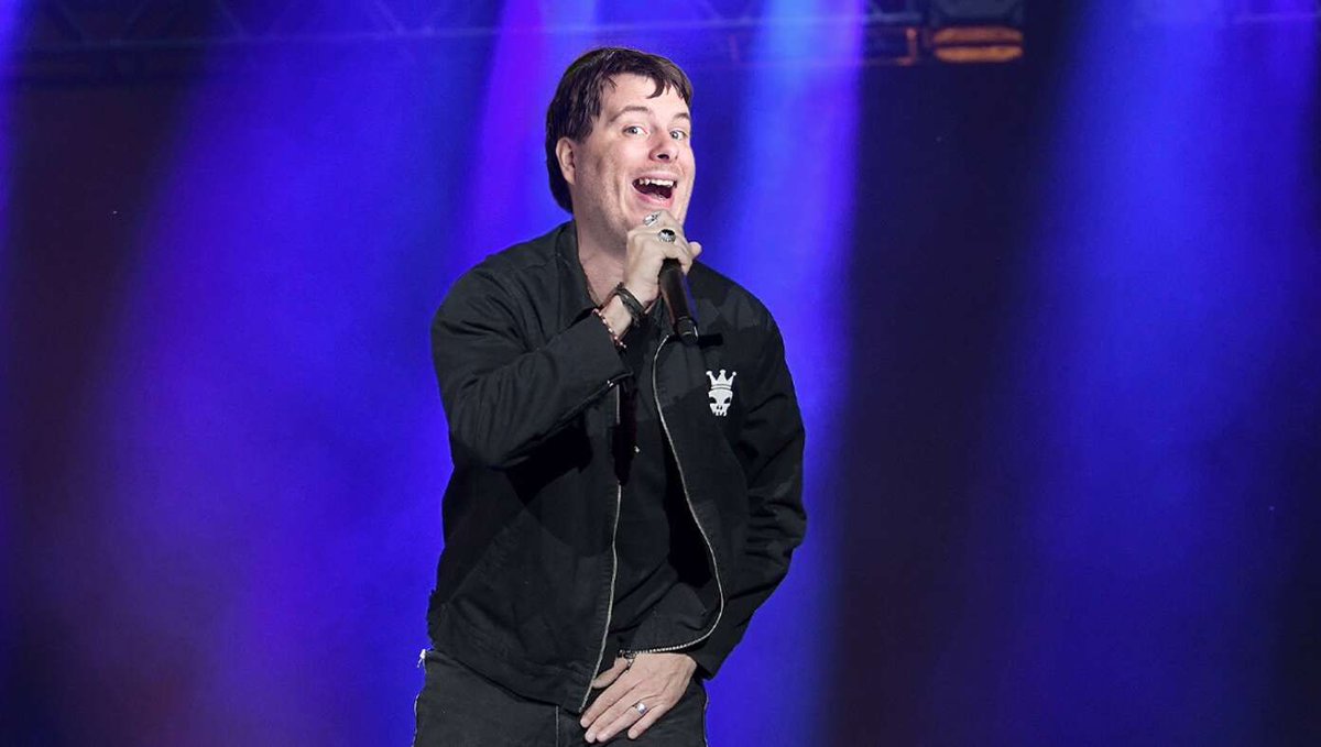 TheBabylonBee's tweet image. Unattractive Worship Leader Reassigned To Satellite Campus buff.ly/3GJbABx